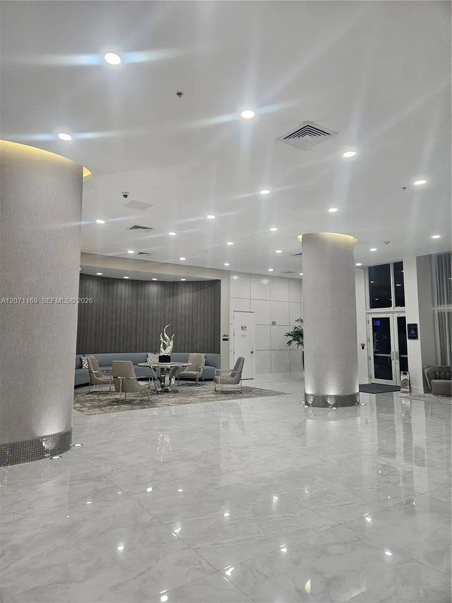 18800 NE 29th Ave #827 Aventura, FL 33180