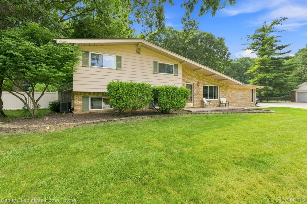 46500 Cypress Street Shelby Charter Township, MI 48315