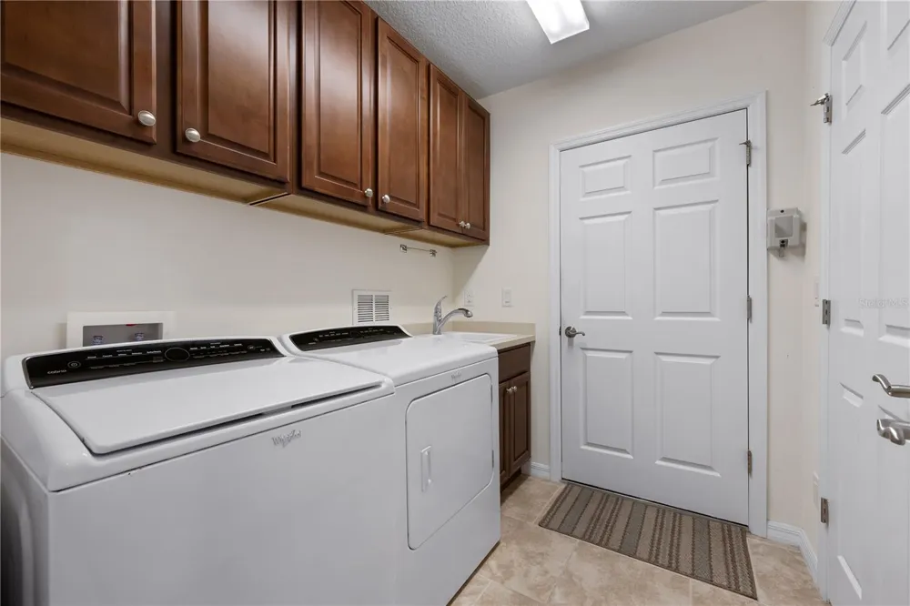 166 BELLA VISTA TERRACE #19A Nokomis, FL 34275