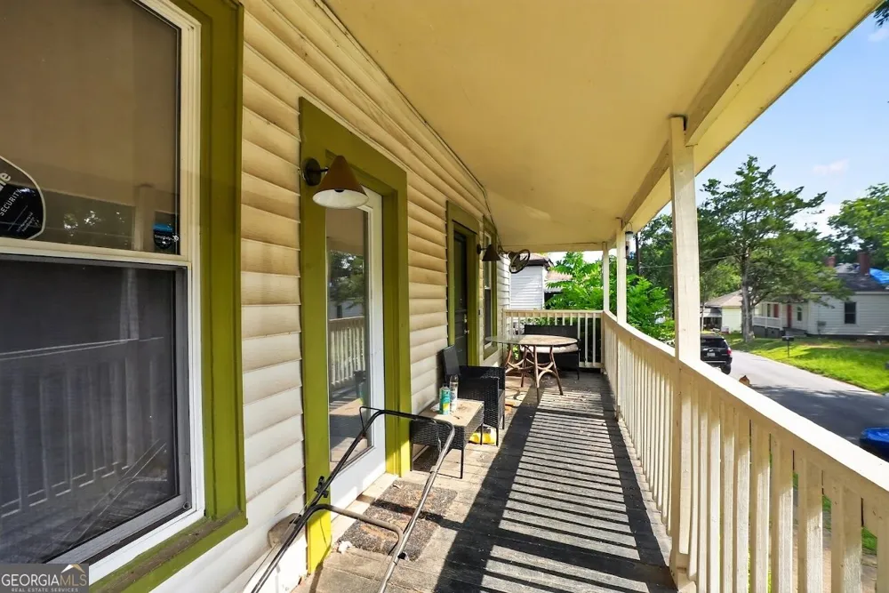 5 Spruce ST Porterdale, GA 30014