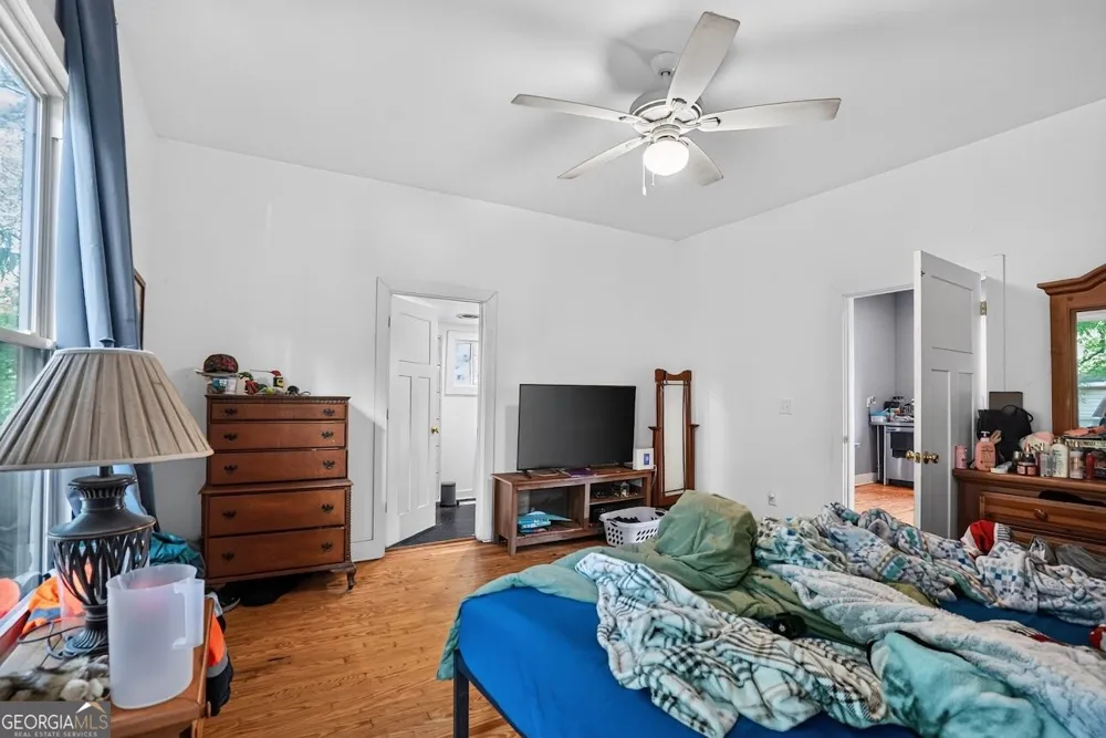 5 Spruce ST Porterdale, GA 30014