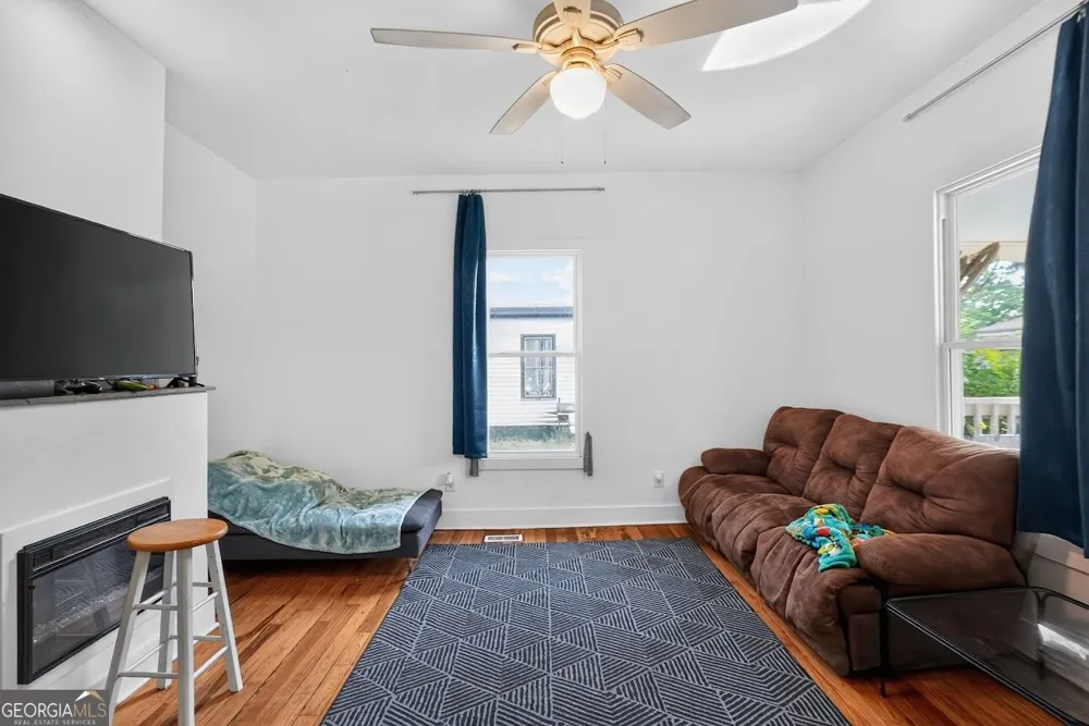 5 Spruce ST Porterdale, GA 30014