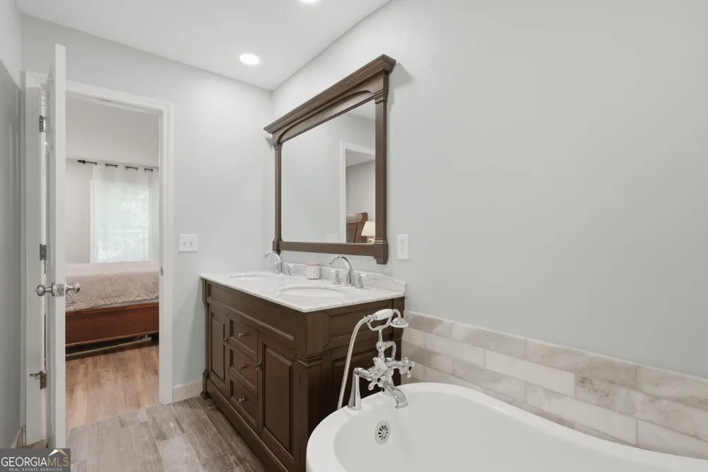 5314 Sugar Ridge DR Buford, GA 30518