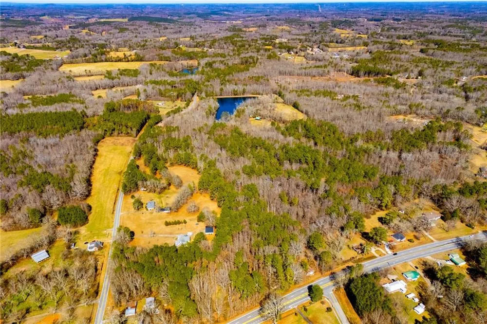 0 Hwy 166 E - 21+ acres Bowdon, GA 30108