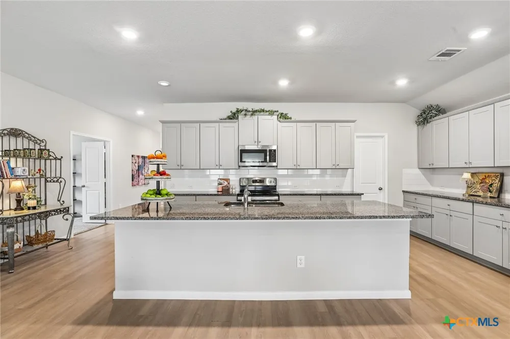 6063 Ballast Trail New Braunfels, TX 78132
