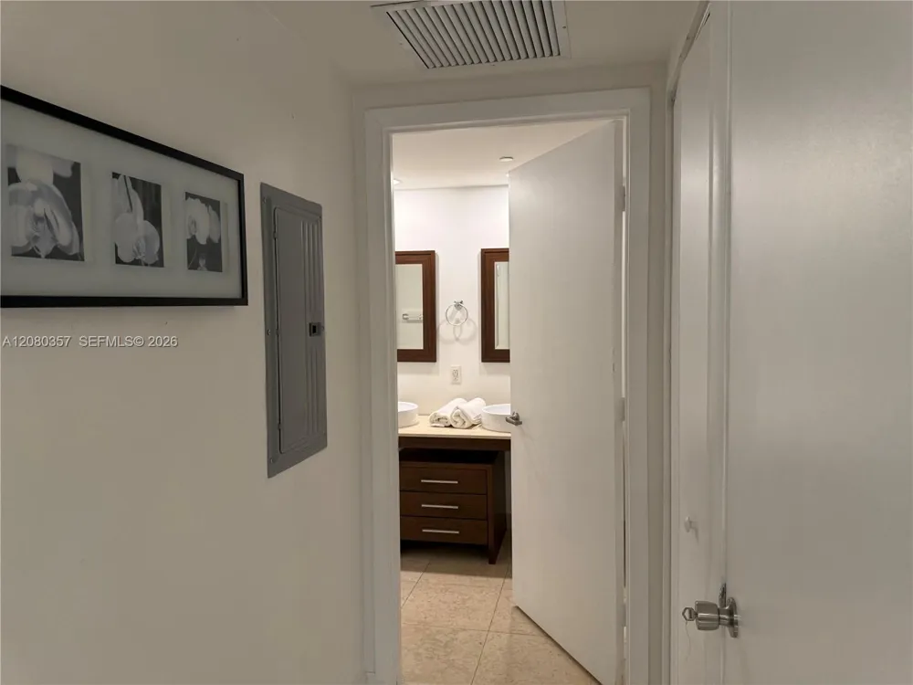 485 Brickell Ave #2606 Miami, FL 33131