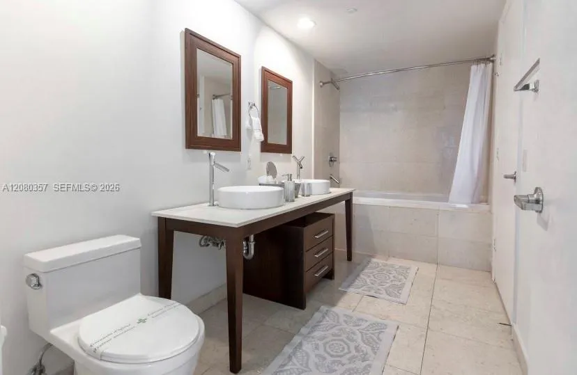 485 Brickell Ave #2606 Miami, FL 33131