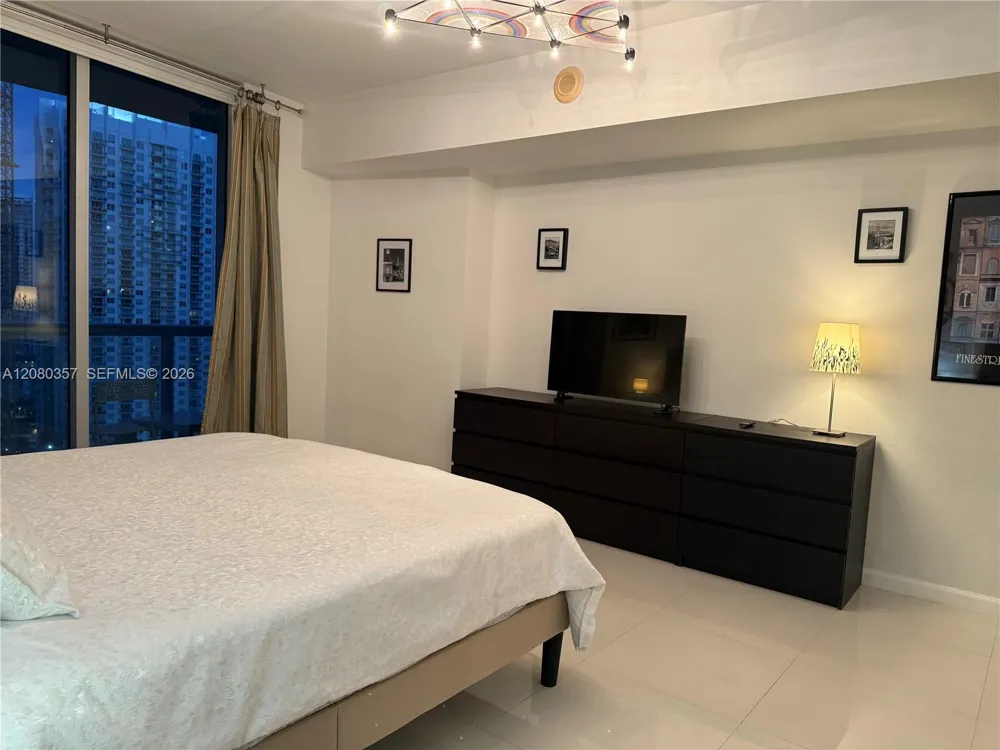 485 Brickell Ave #2606 Miami, FL 33131
