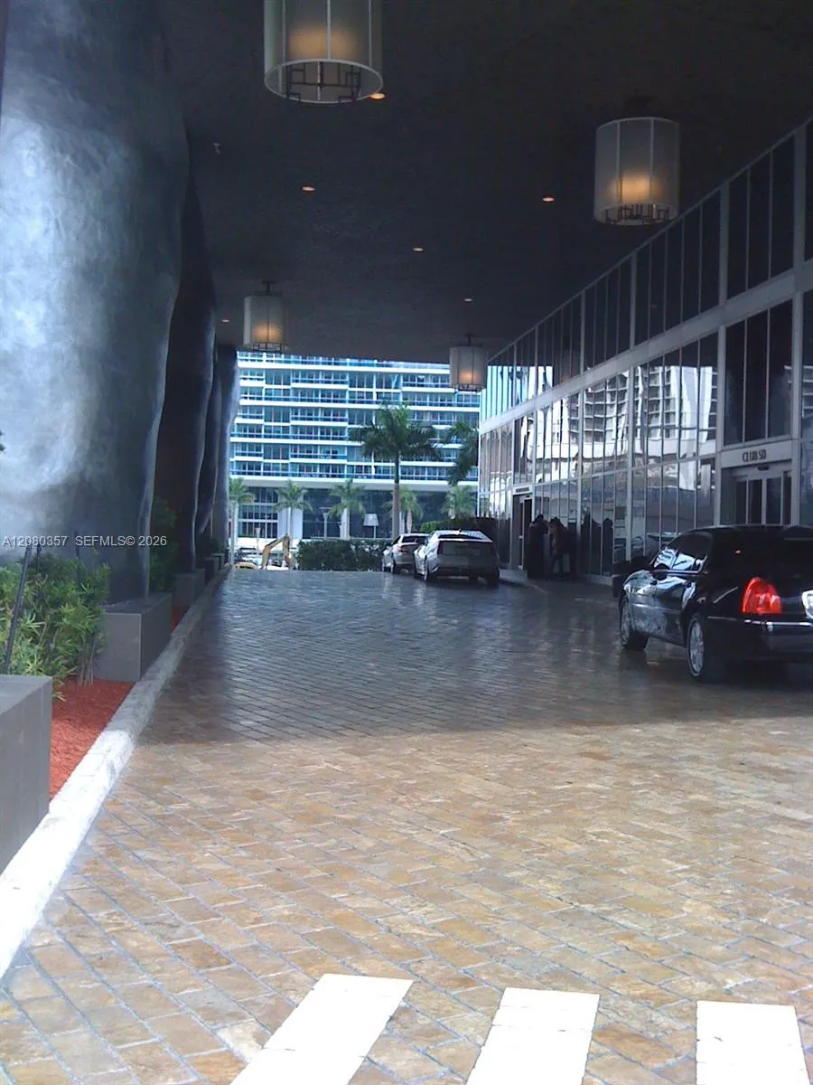 485 Brickell Ave #2606 Miami, FL 33131