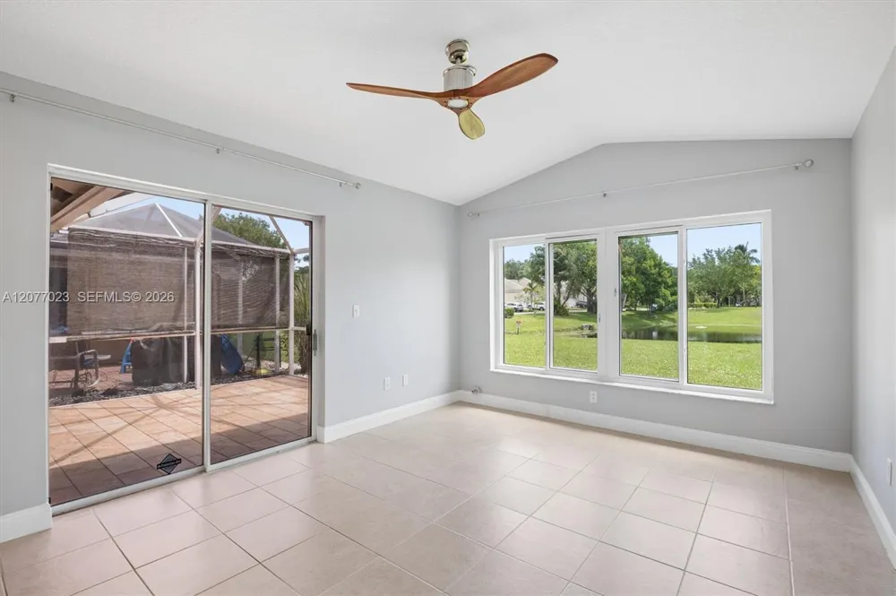5200 W Lakes Dr Deerfield Beach, FL 33442