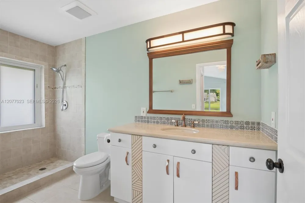 5200 W Lakes Dr Deerfield Beach, FL 33442
