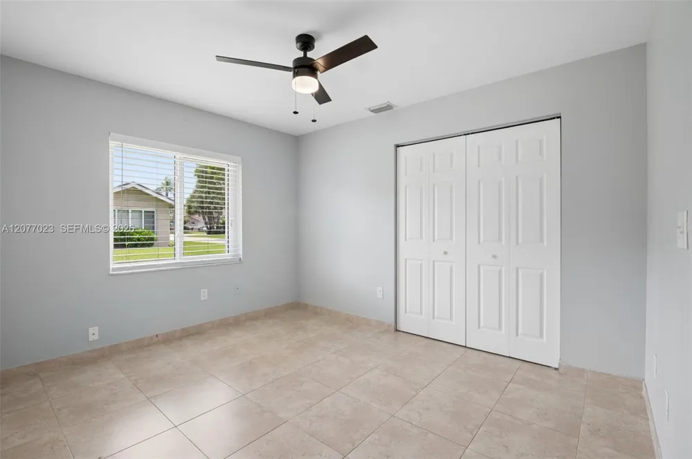 5200 W Lakes Dr Deerfield Beach, FL 33442