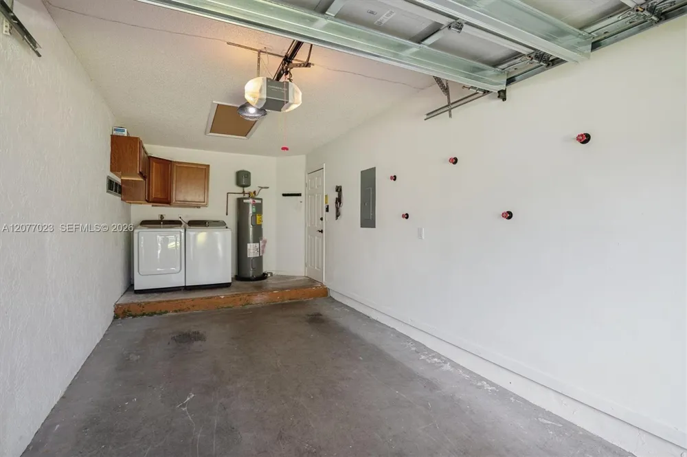5200 W Lakes Dr Deerfield Beach, FL 33442