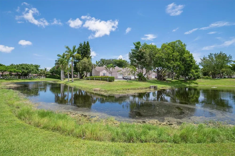5200 W Lakes Dr Deerfield Beach, FL 33442