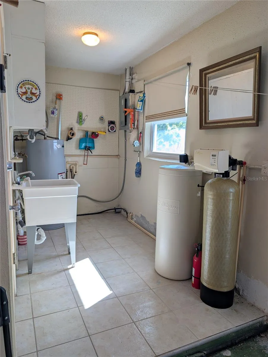 10139 44TH WAY Pinellas Park, FL 33782