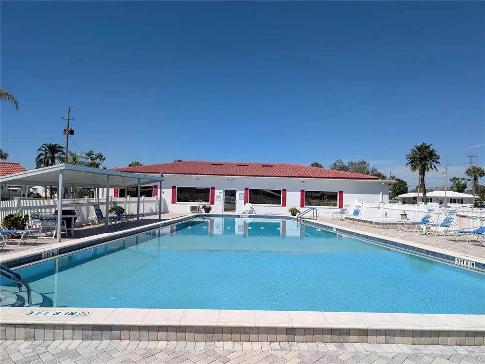 10139 44TH WAY Pinellas Park, FL 33782