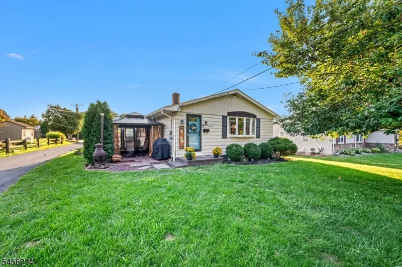 97 Bliss Blvd Pohatcong, NJ 08865