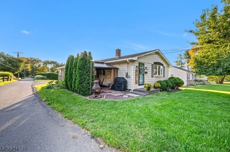 97 Bliss Blvd Pohatcong, NJ 08865