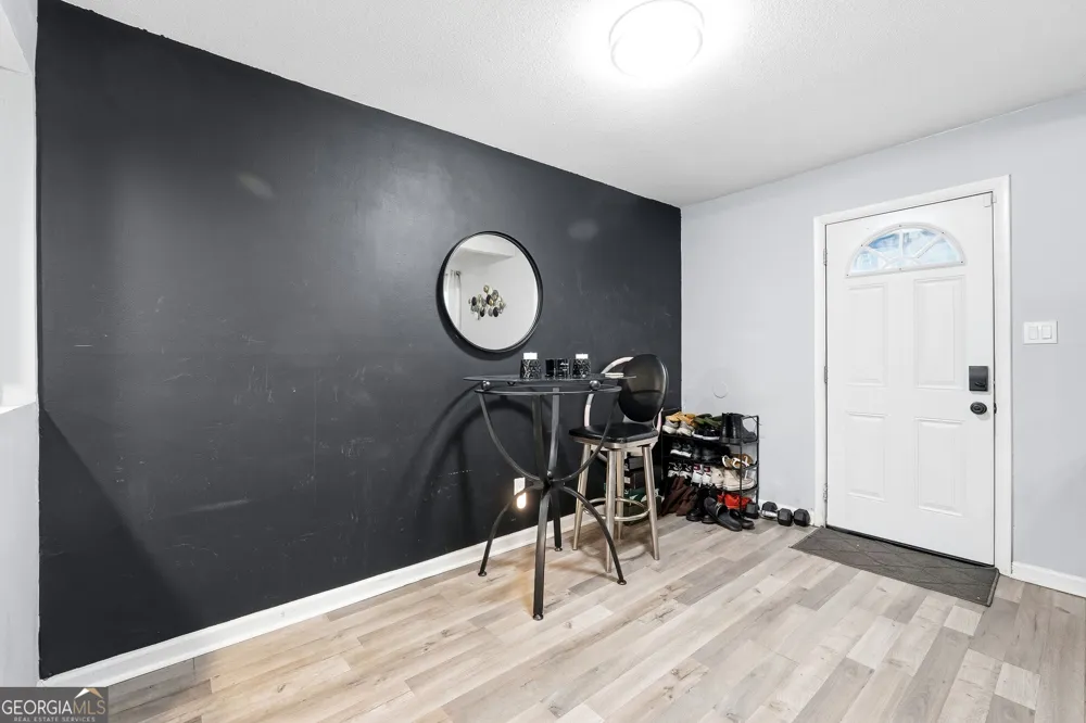 754 Garden View DR Stone Mountain, GA 30083