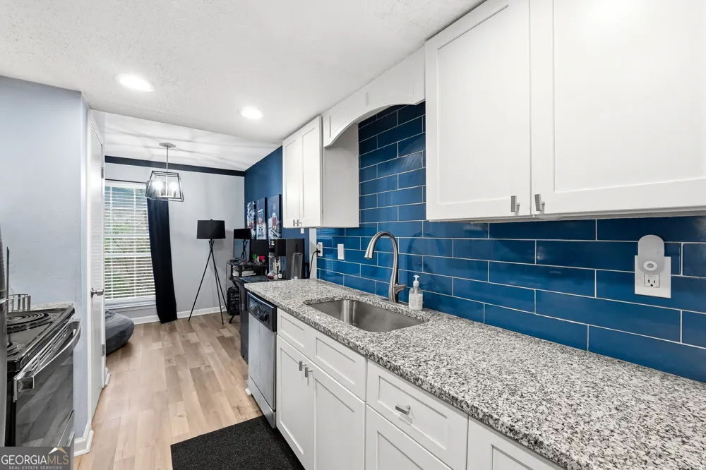 754 Garden View DR Stone Mountain, GA 30083