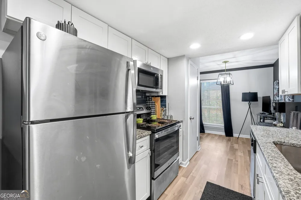 754 Garden View DR Stone Mountain, GA 30083