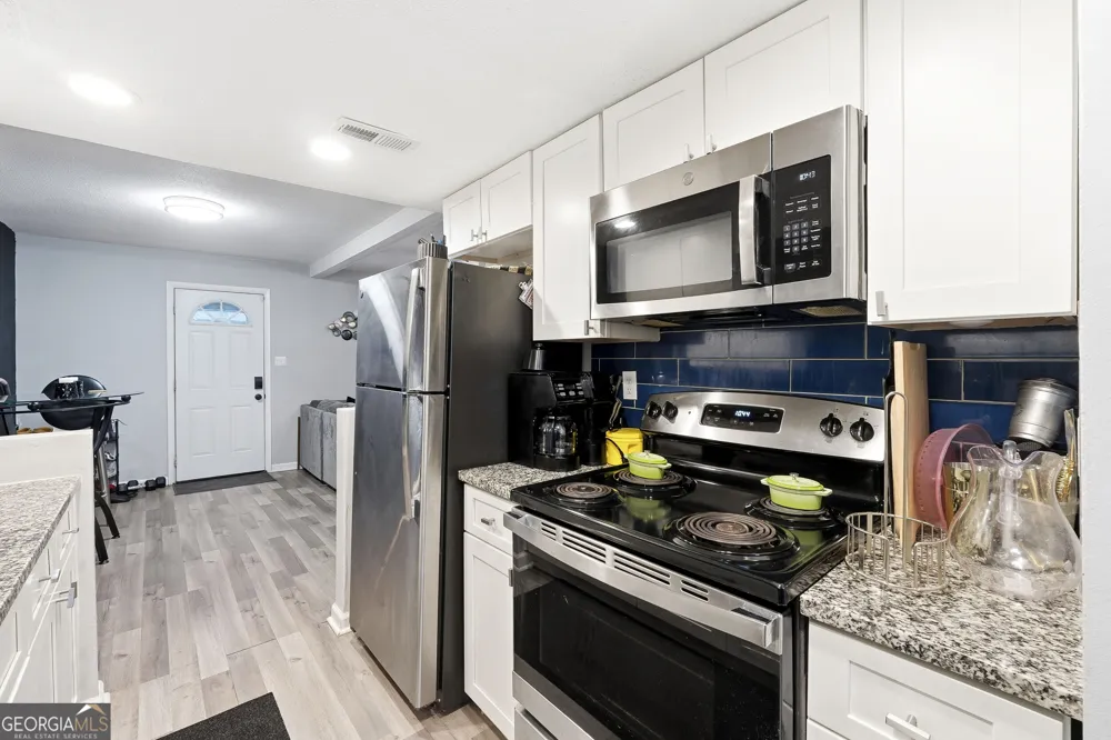 754 Garden View DR Stone Mountain, GA 30083