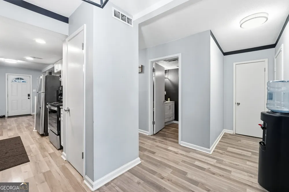 754 Garden View DR Stone Mountain, GA 30083