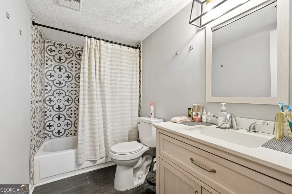 754 Garden View DR Stone Mountain, GA 30083