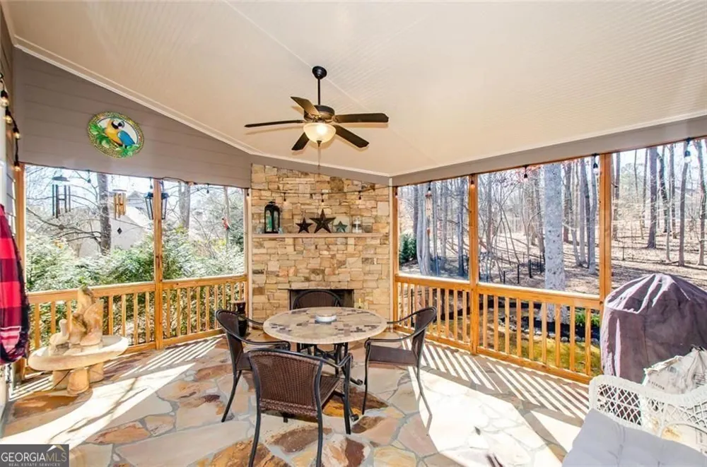 778 Crescent Circle CIR Canton, GA 30115