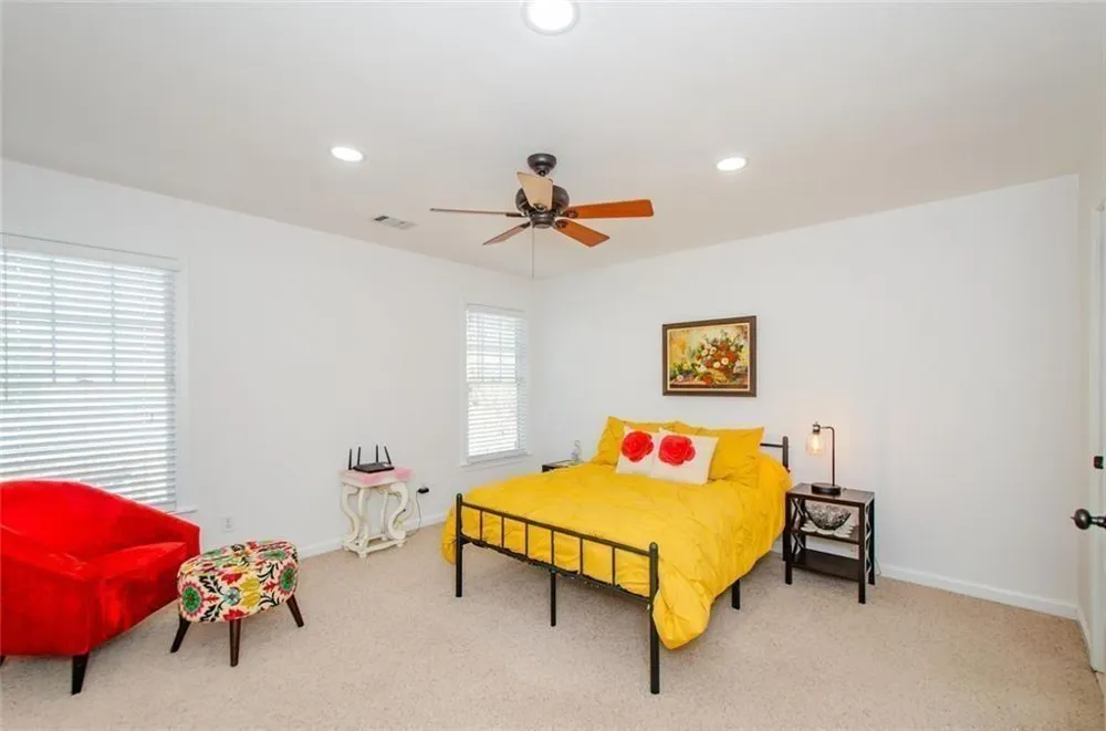 778 Crescent Circle Circle Canton, GA 30115