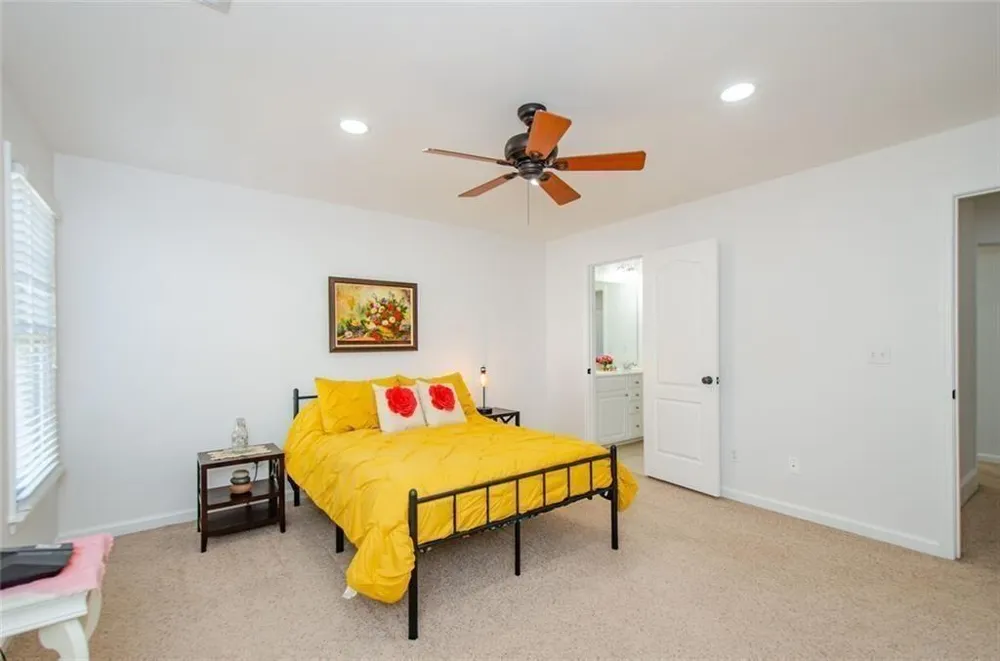 778 Crescent Circle Circle Canton, GA 30115