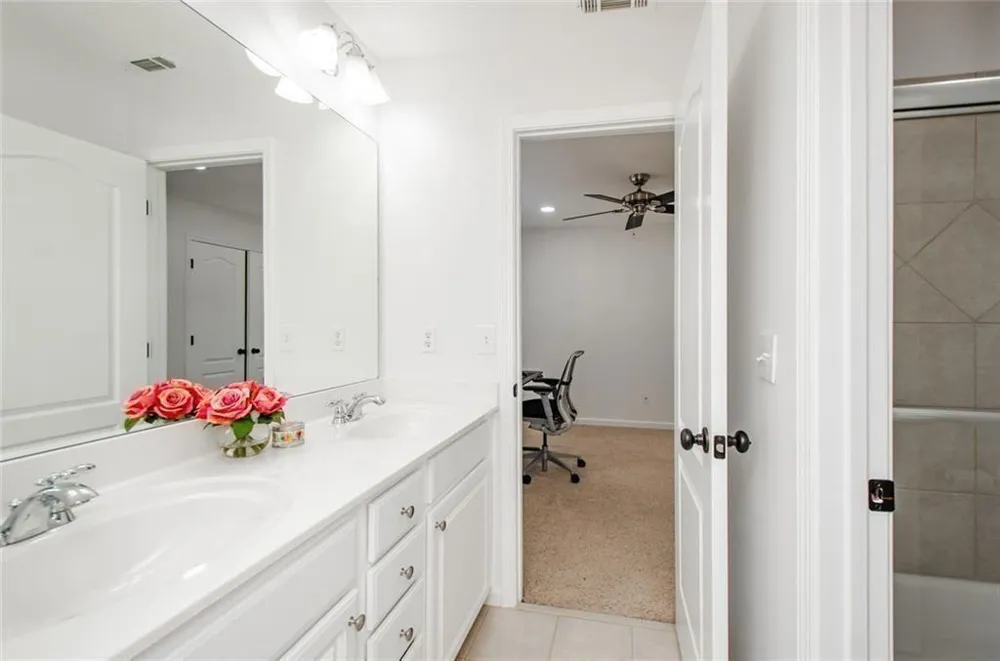 778 Crescent Circle Circle Canton, GA 30115
