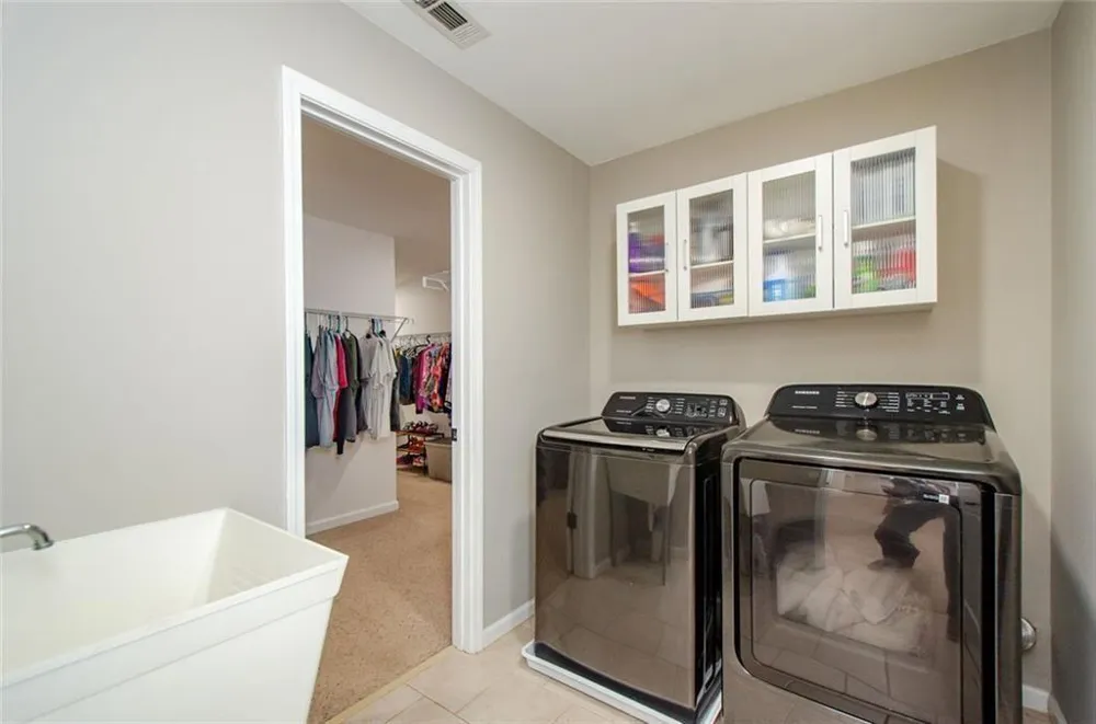 778 Crescent Circle Circle Canton, GA 30115