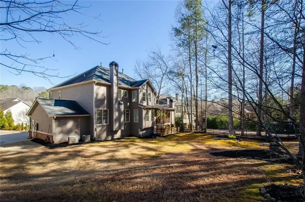 778 Crescent Circle Circle Canton, GA 30115