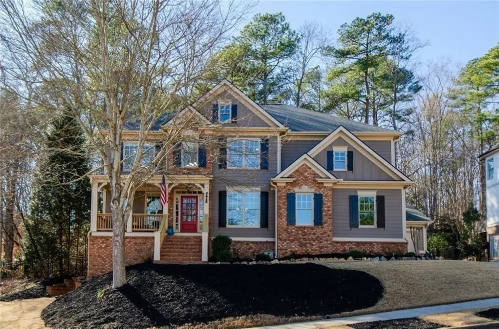 778 Crescent Circle Circle Canton, GA 30115