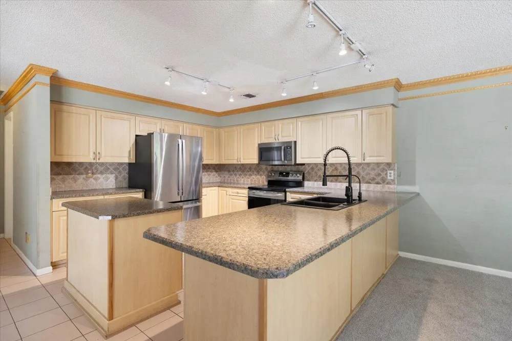 1016 48TH TERRACE Vero Beach, FL 32966