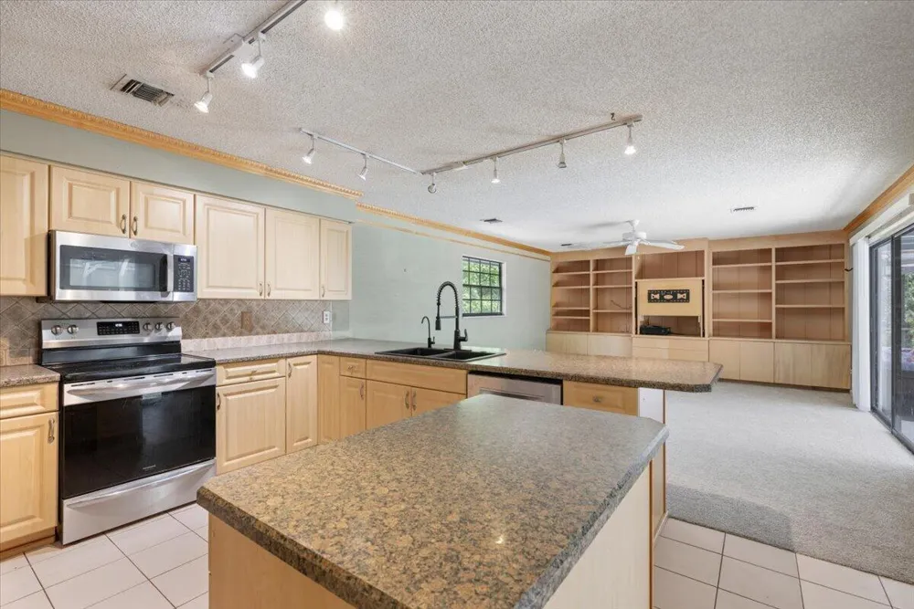 1016 48TH TERRACE Vero Beach, FL 32966