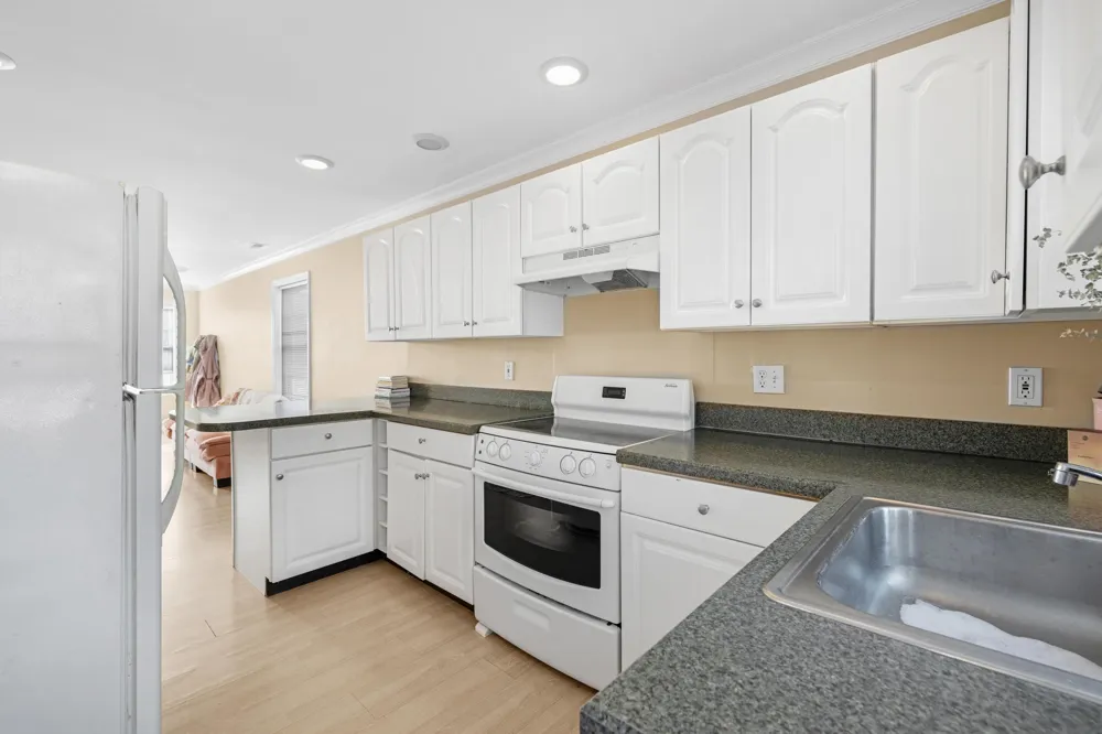 229 E Florida Avenue Villas, NJ 08251