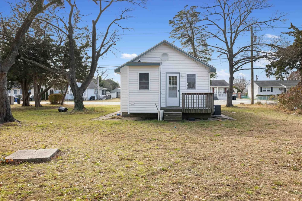 229 E Florida Avenue Villas, NJ 08251