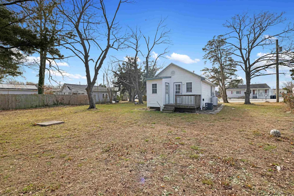 229 E Florida Avenue Villas, NJ 08251