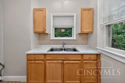 5713 Sierra Park Place Cincinnati, OH 45227