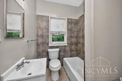 5713 Sierra Park Place Cincinnati, OH 45227
