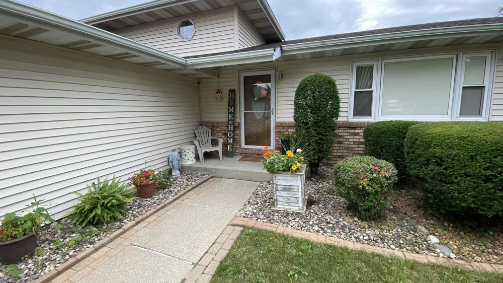 1425 W 97th Place Crown Point, IN 46307