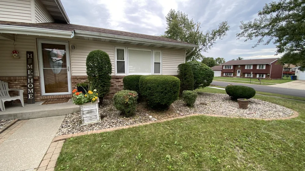 1425 W 97th Place Crown Point, IN 46307