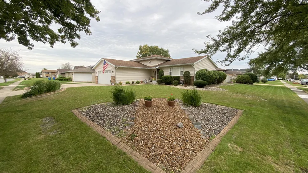 1425 W 97th Place Crown Point, IN 46307