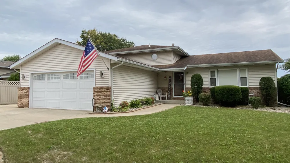 1425 W 97th Place Crown Point, IN 46307