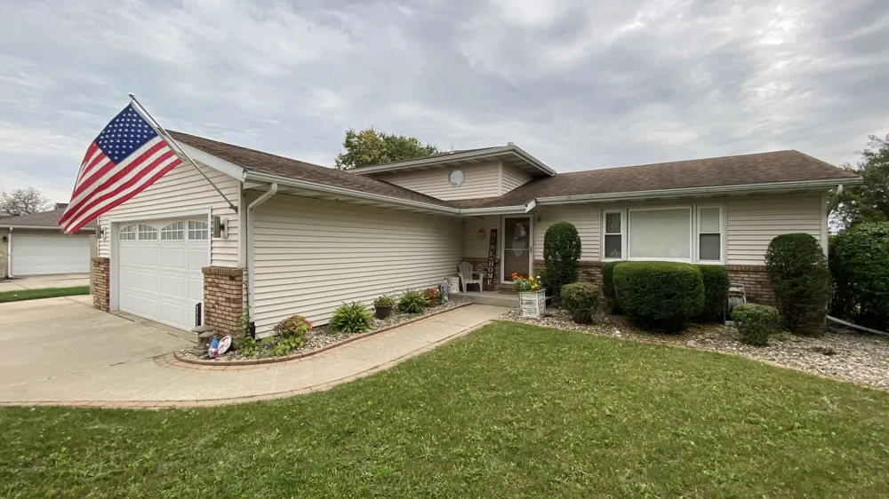 1425 W 97th Place Crown Point, IN 46307
