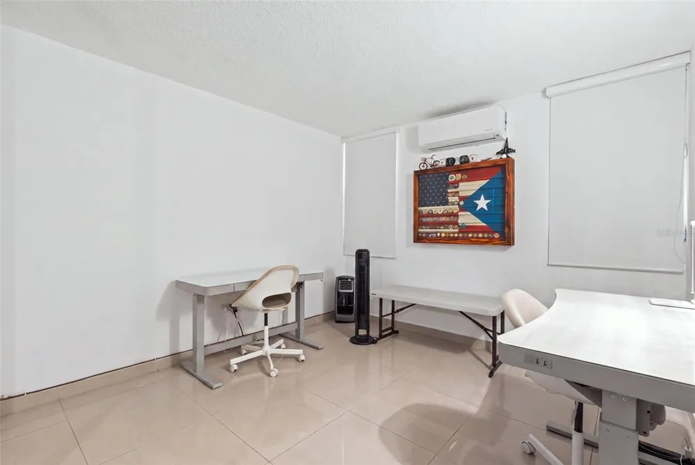 URB VILLAS DE SAN IGNACIO CALLE SAN EDMUNDO #14 San Juan, PR 00927