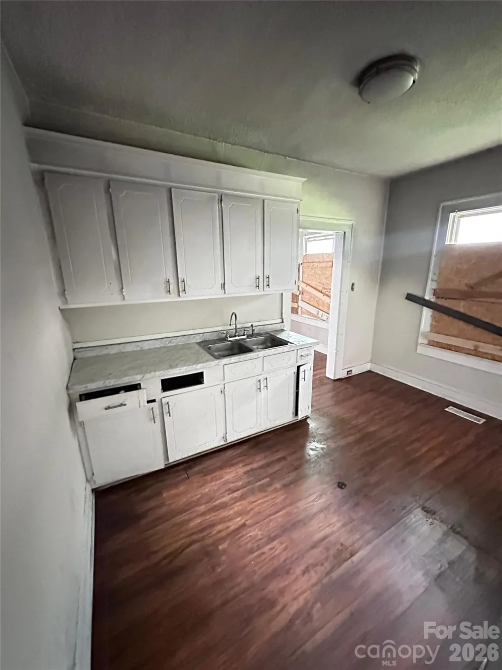 2228 Camp Greene Street Charlotte, NC 28208