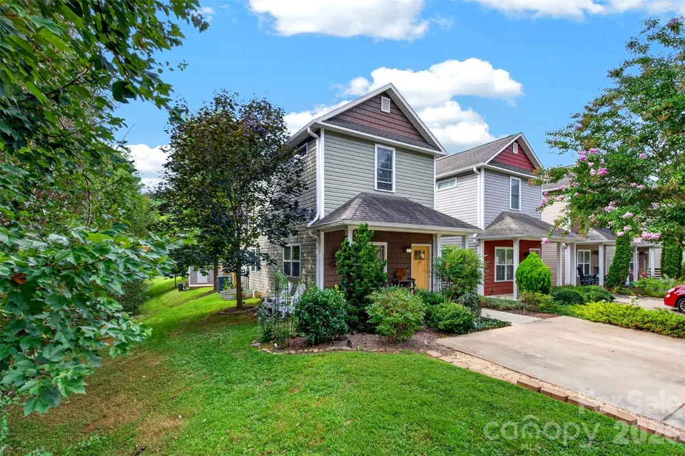 27 Mill Creek Loop Asheville, NC 28806